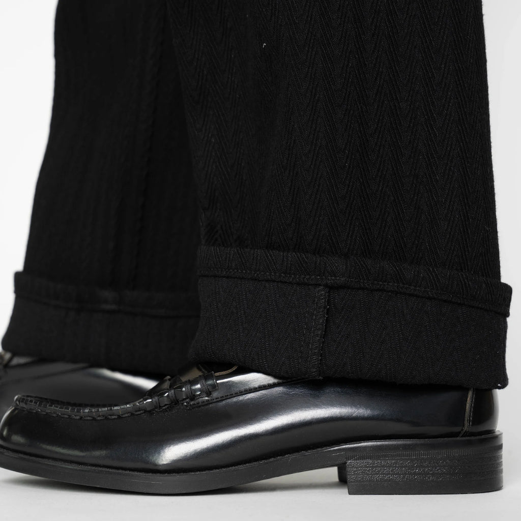 PLEATED TROUSER / SUGIAYA