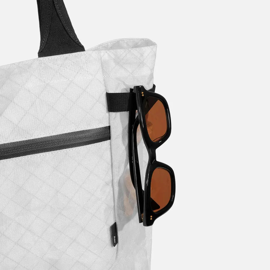 SIMPLE TOTE