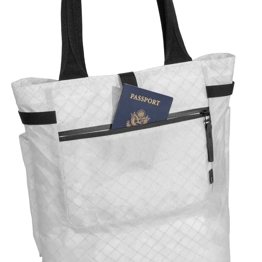 SIMPLE TOTE