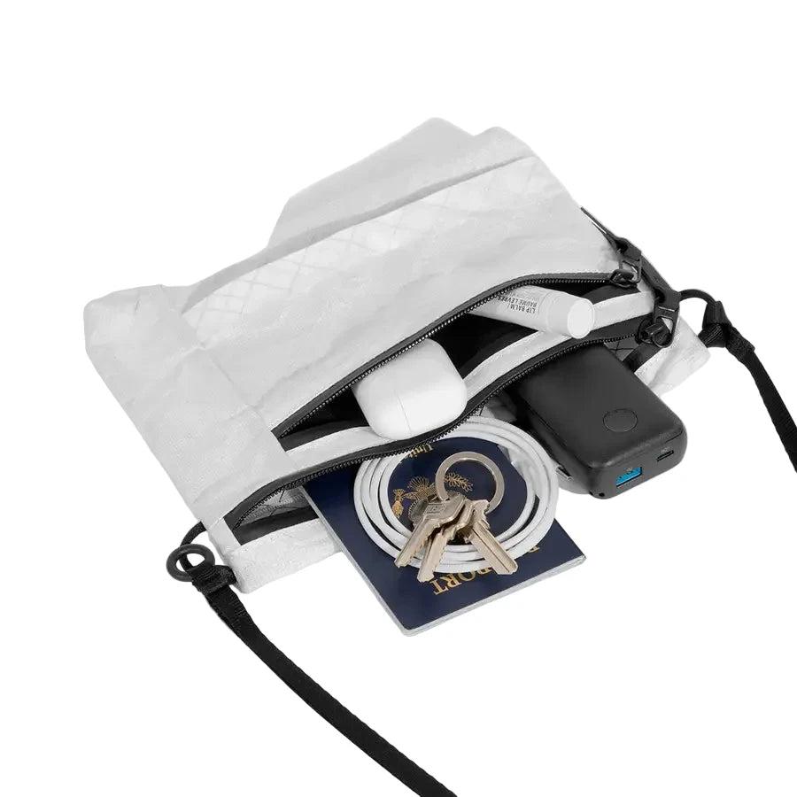 SIMPLE POUCH