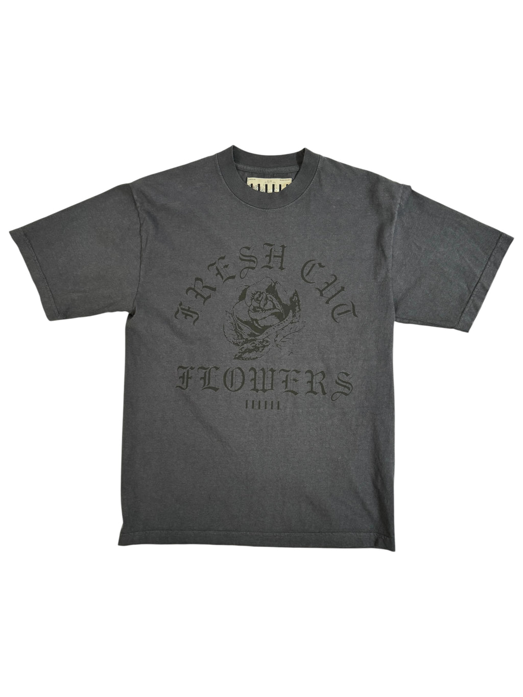 MACHUS FLOWERS TEE