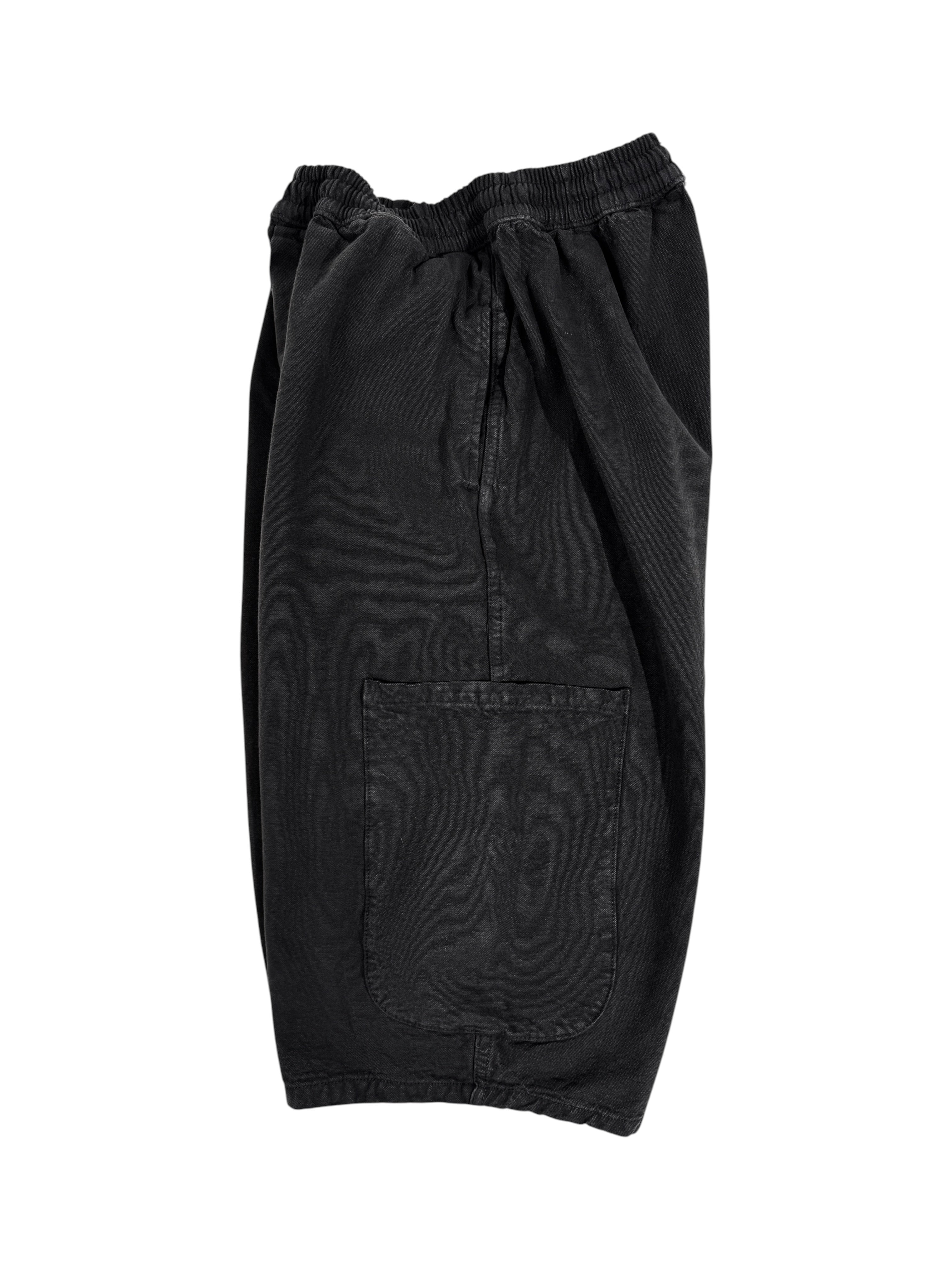WAITER SHORT / CARBON
