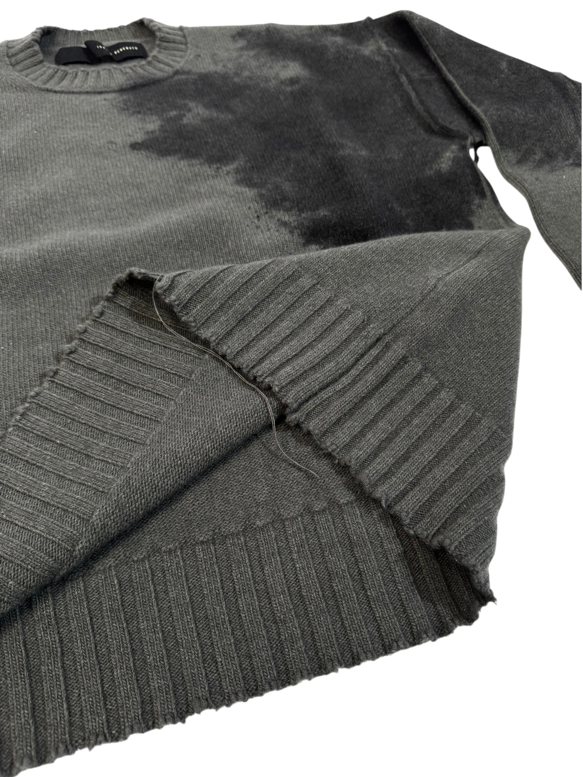 CLOUDY SWEATER