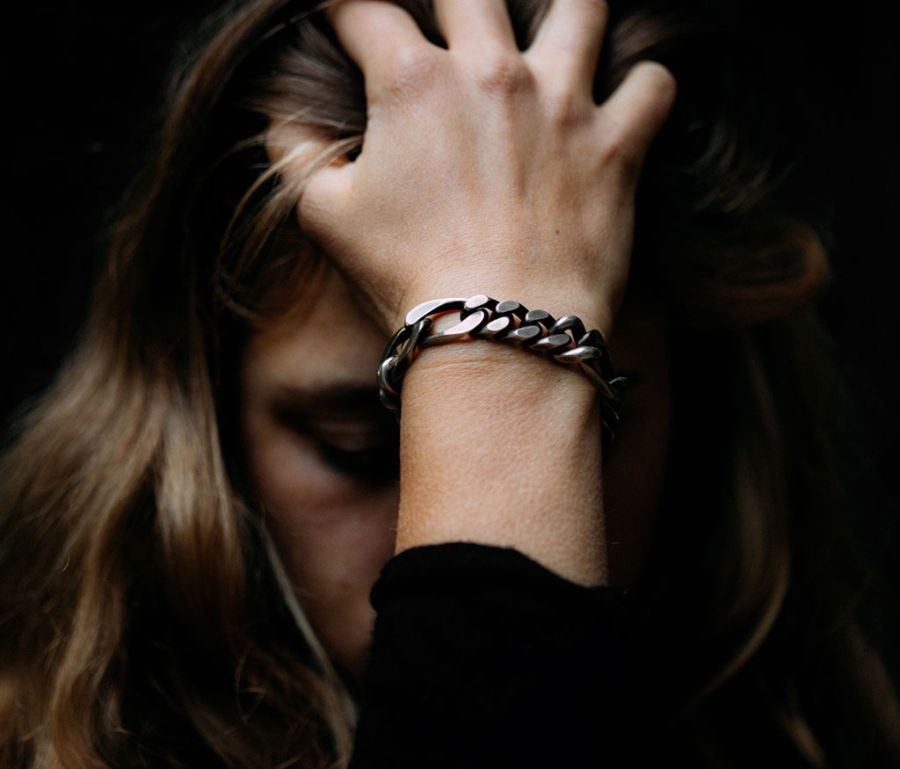 LARGE CURB LINK BRACELET