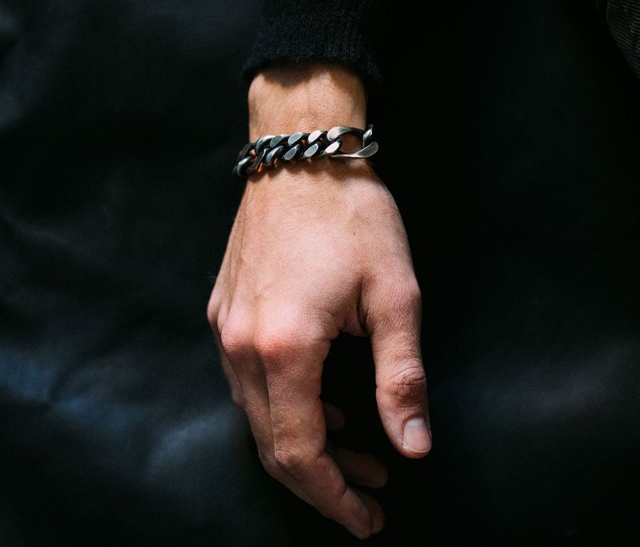 LARGE CURB LINK BRACELET