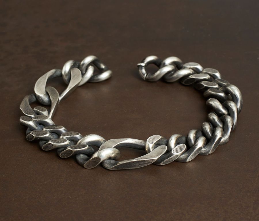 LARGE CURB LINK BRACELET