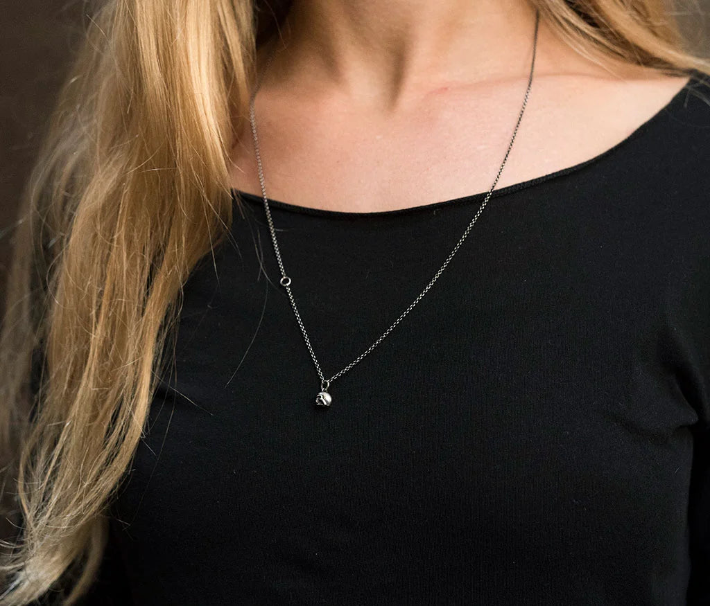 MINI SKULL NECKLACE